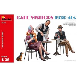 Cafe Visitors 1930-1940 1/35