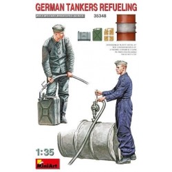 German tankers refueling 1/35